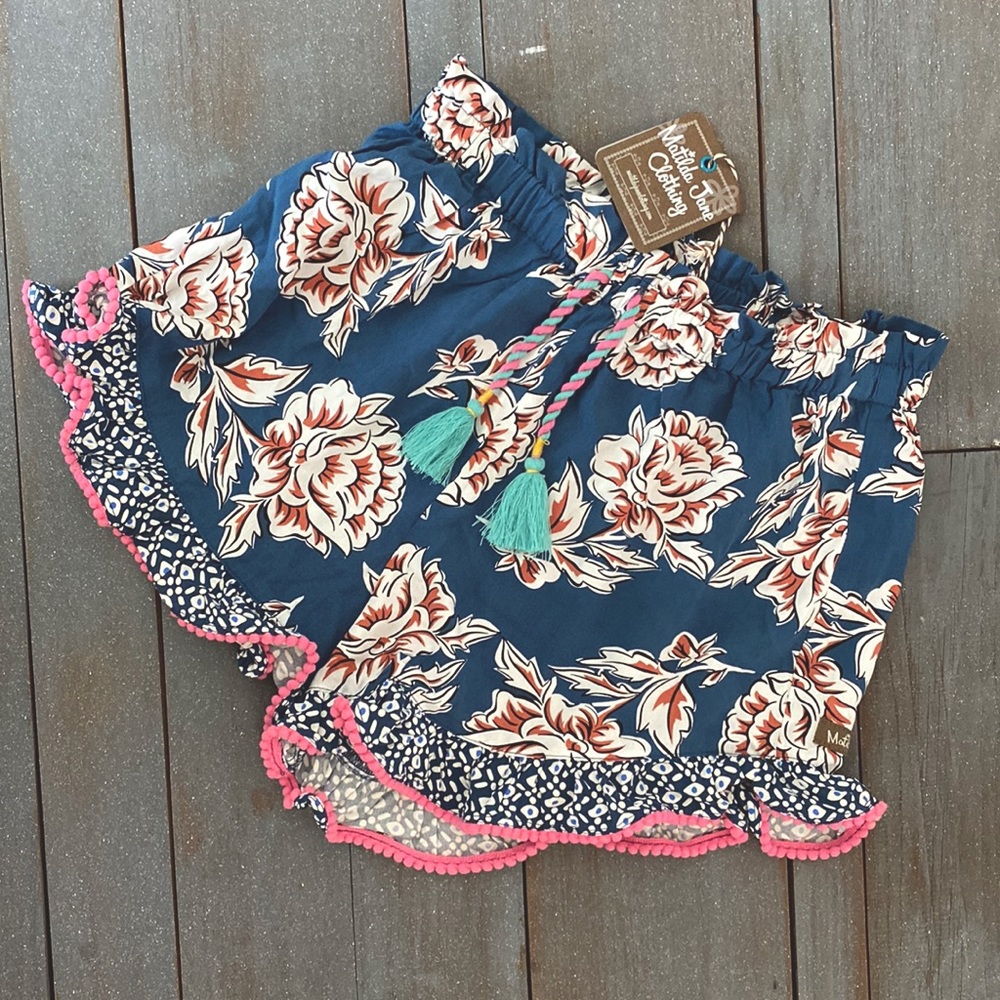 NWT Matilda Jane Floral Navy Shorts Size 12